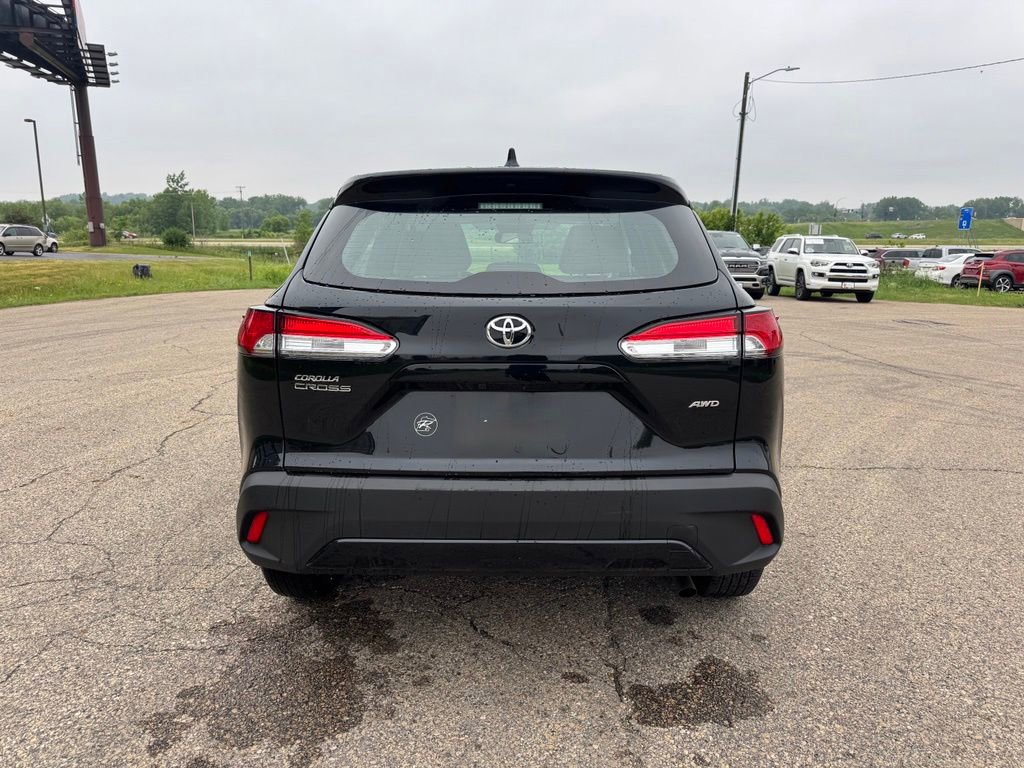 Used 2023 Toyota Corolla Cross L AWD/4WD image 15