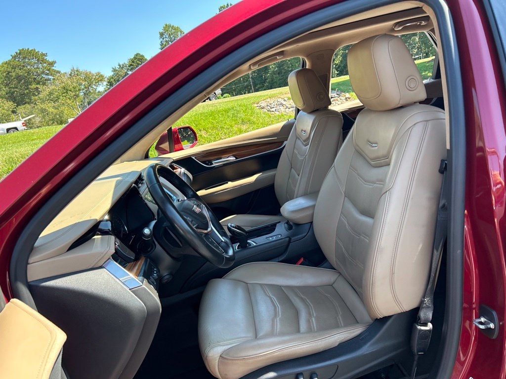 Used 2019 Cadillac XT5 Platinum AWD/4WD image 41