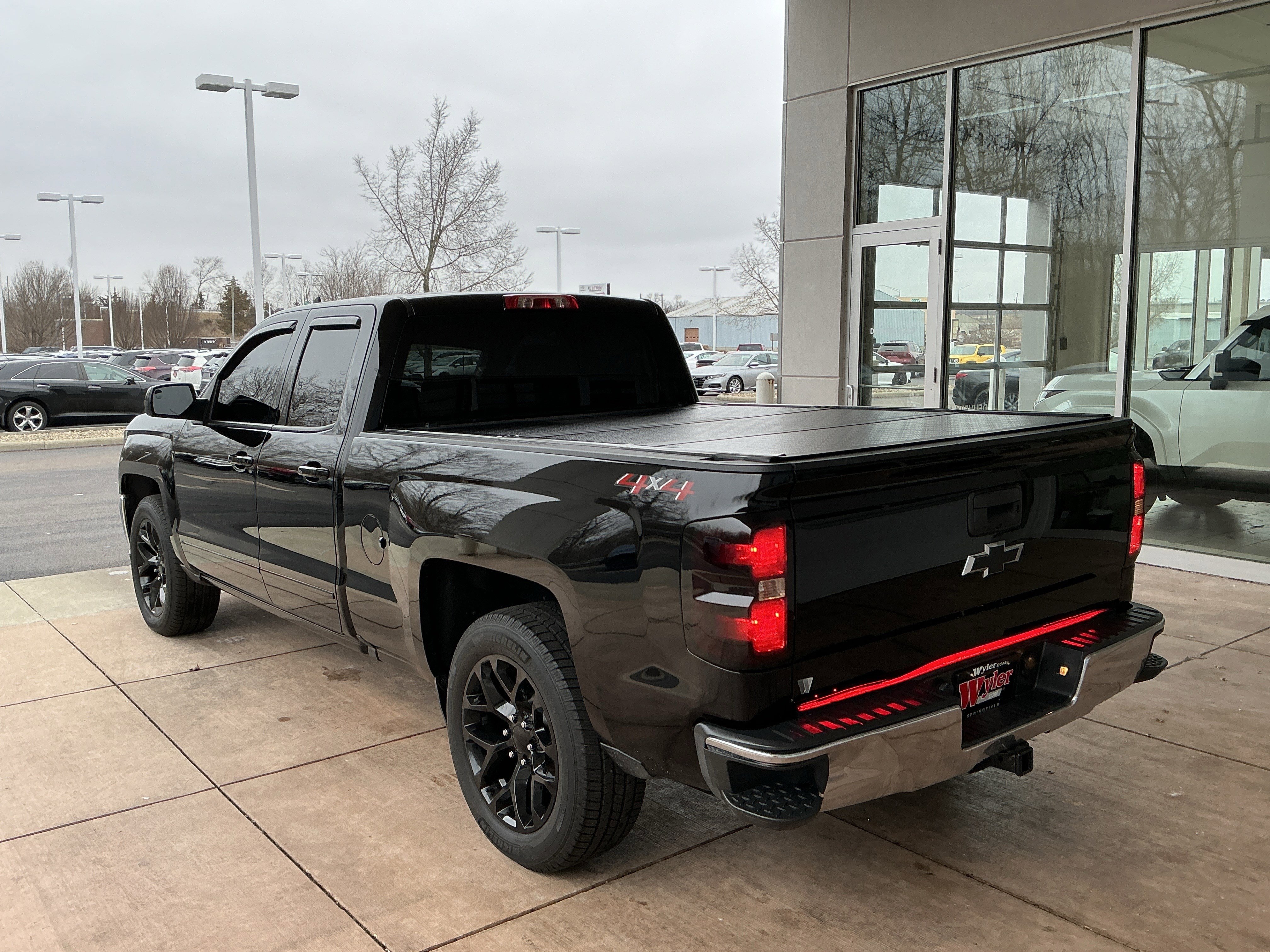 Used 2018 Chevrolet Silverado 1500 LT w/ All Star Edition image 29