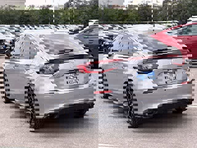 Used 2022 Honda Civic Sport Touring image 4