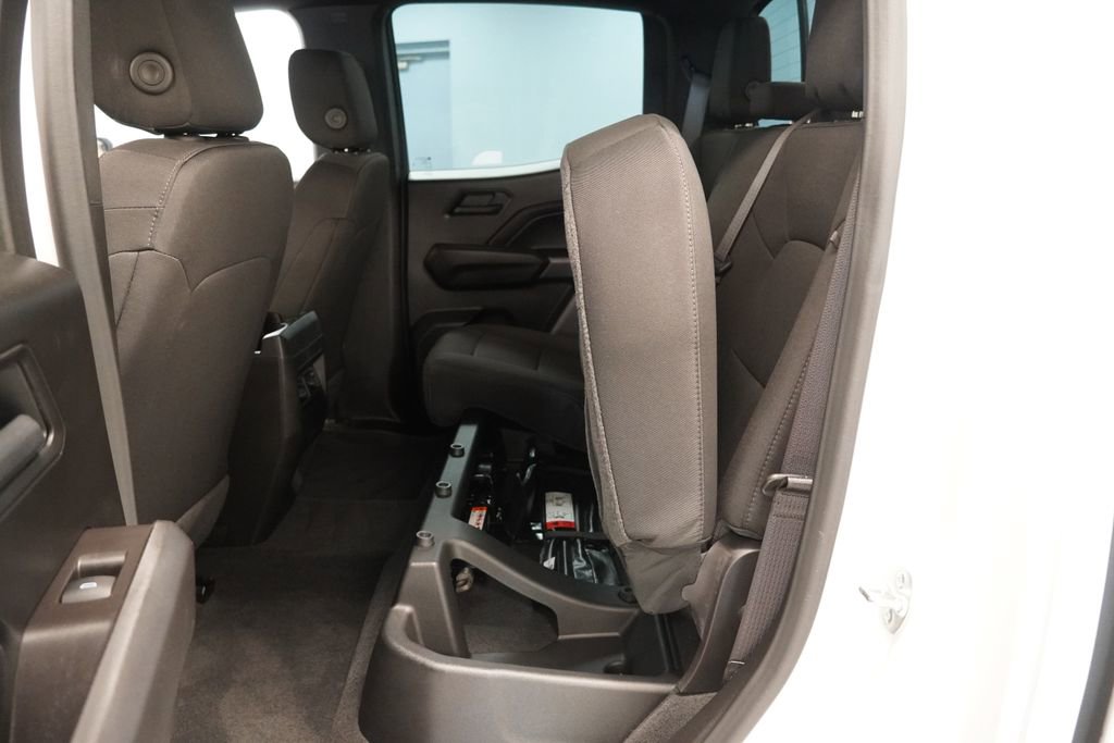 Used 2025 Chevrolet Colorado W/T w/ Advanced Trailering Package RWD image 27
