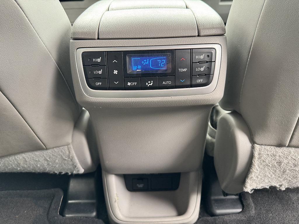 Certified 2017 Toyota Highlander Limited Platinum w/ Carpet Mat Package AWD/4WD image 14