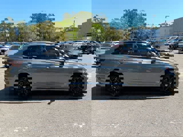 Used 2023 Volkswagen Jetta SE image 8