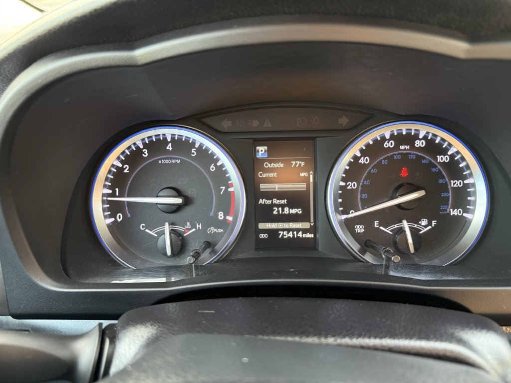 Used 2017 Toyota Highlander Limited Platinum image 16