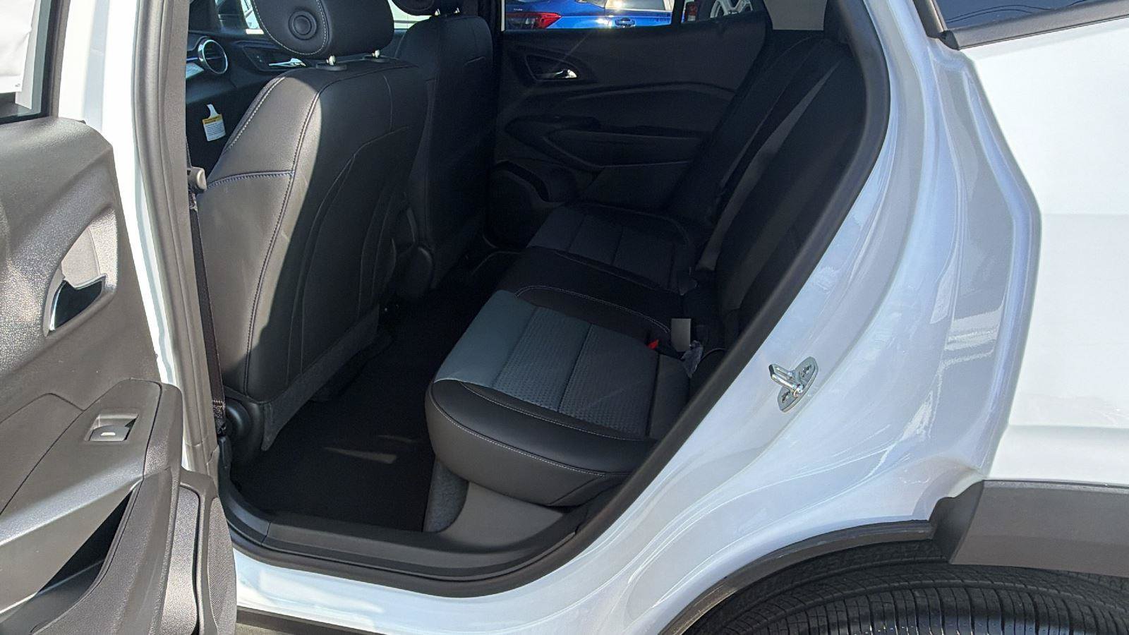 New 2026 Chevrolet Trax LT w/ Driver Confidence Package FWD image 17
