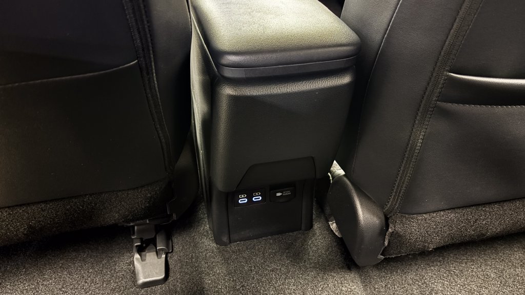 Certified 2023 Toyota Prius Prime FWD image 29