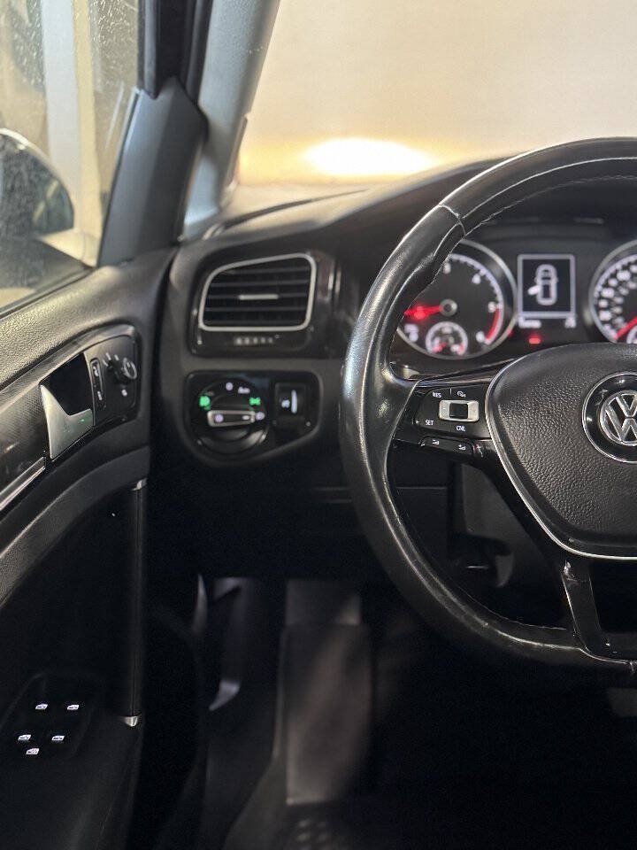 Used 2015 Volkswagen Golf TDI SEL FWD image 12