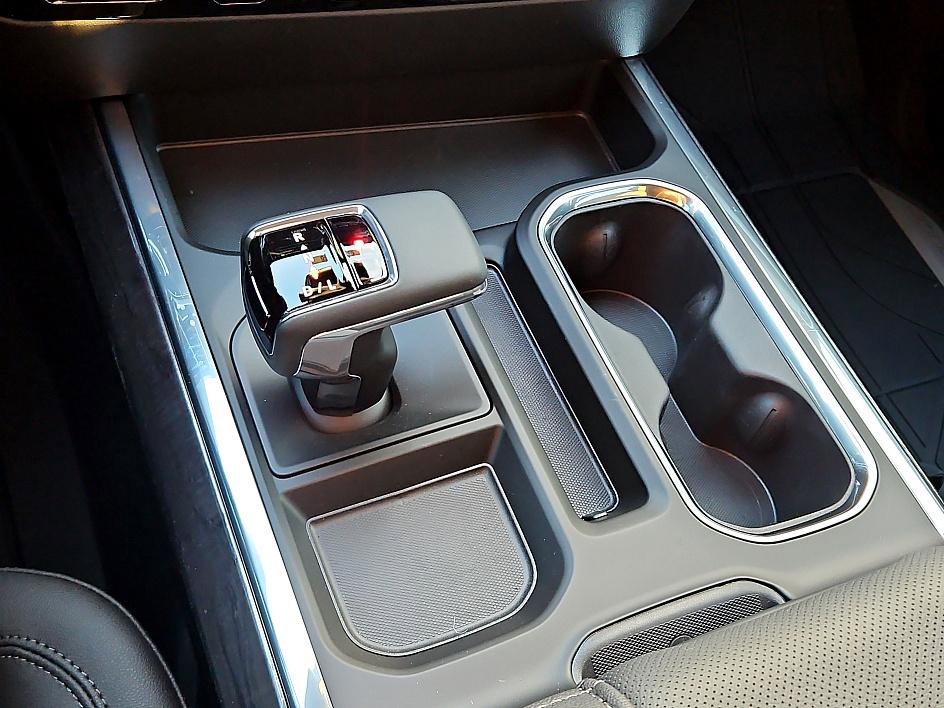 New 2026 Chevrolet Silverado 1500 LTZ w/ LTZ Convenience Package II image 20