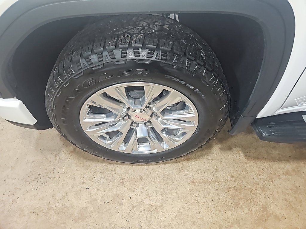 Used 2024 GMC Sierra 1500 Denali w/ Technology Package image 13