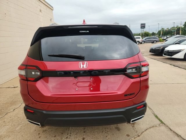 Used 2025 Honda Pilot Sport image 7