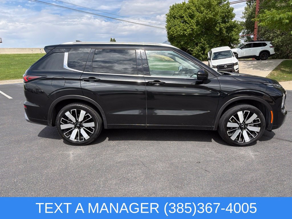 Used 2025 Mitsubishi Outlander SEL AWD/4WD image 2