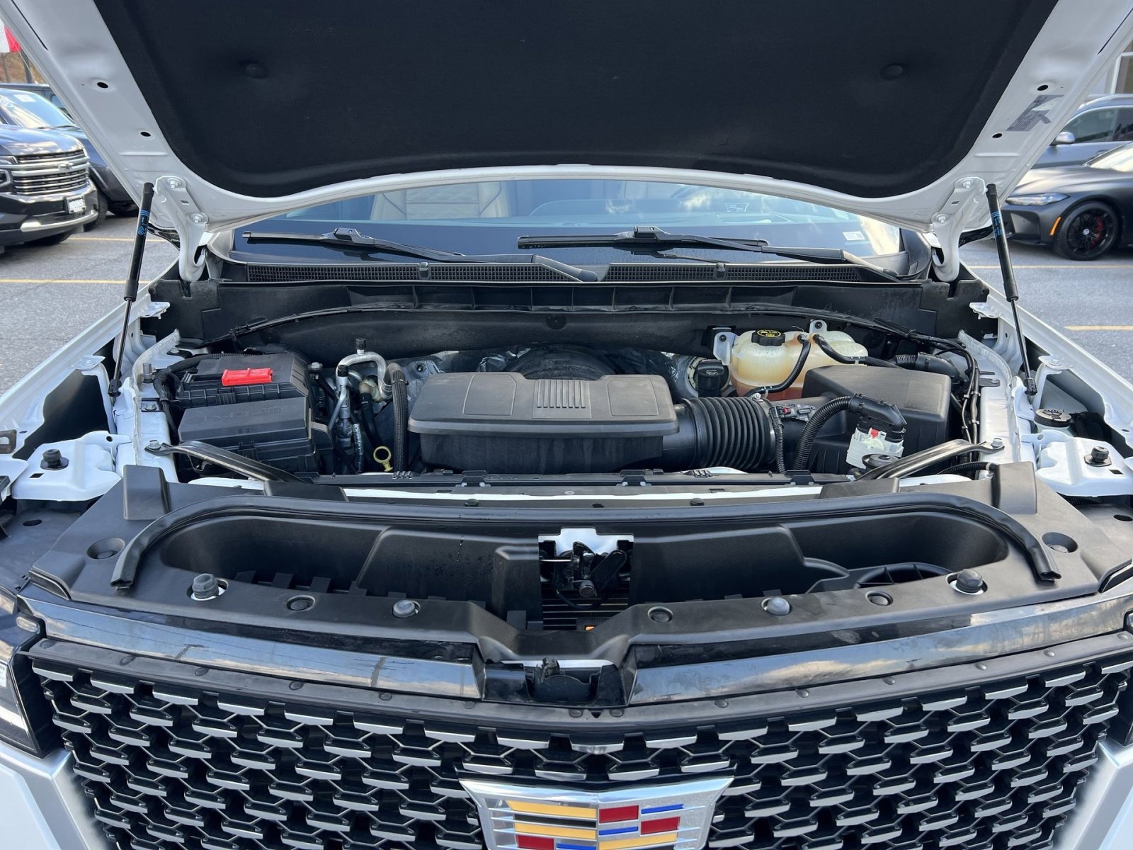 Used 2023 Cadillac Escalade Premium Luxury image 29