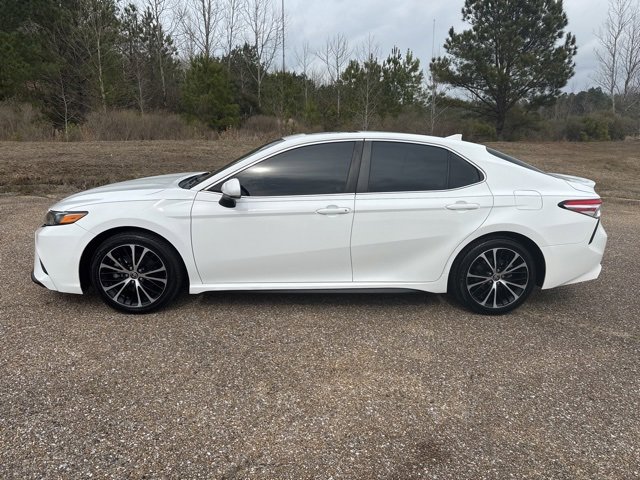 Used 2020 Toyota Camry SE image 5