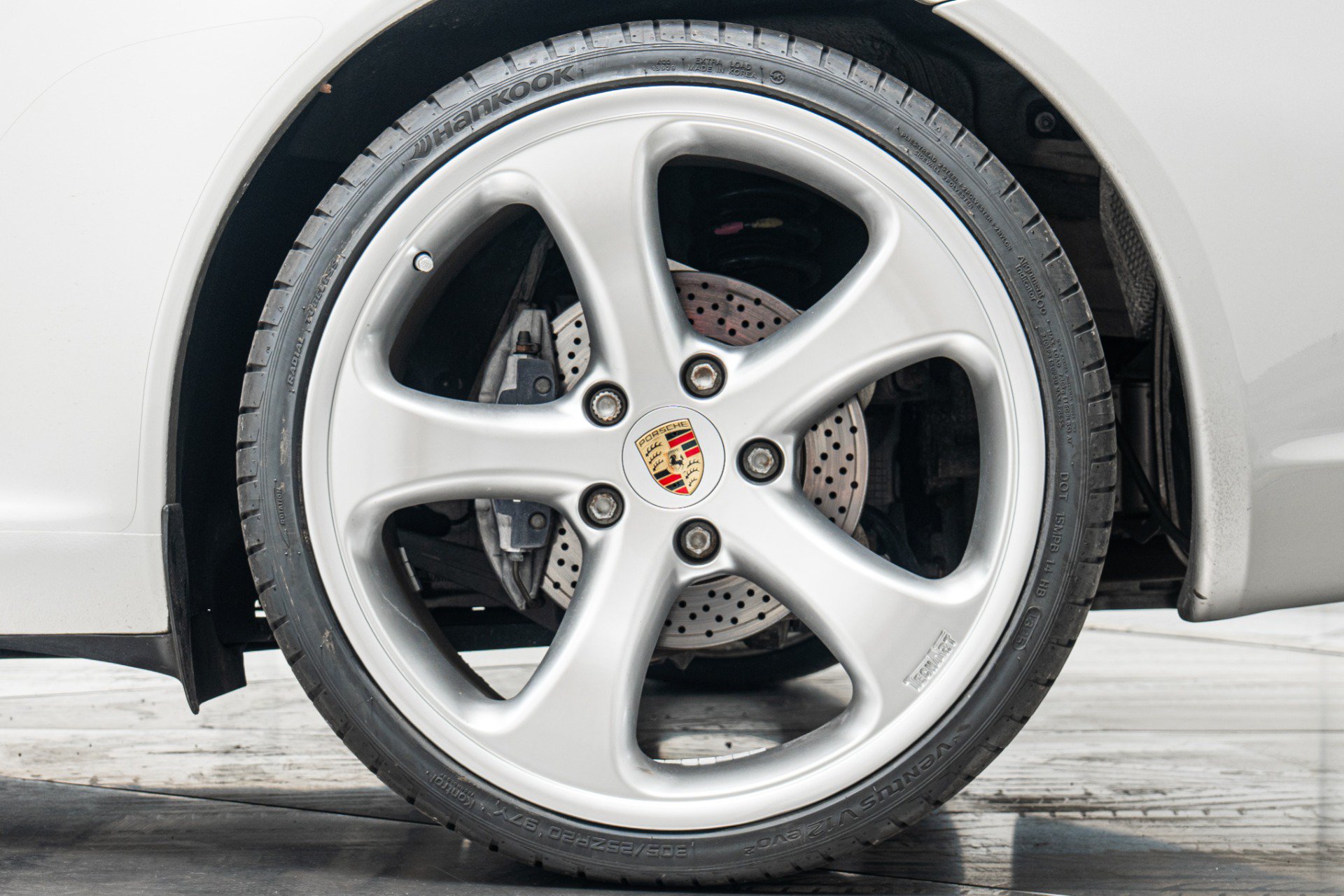 Used 2005 Porsche 911 Carrera RWD image 11