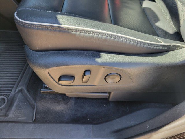 Used 2024 GMC Acadia Denali image 26