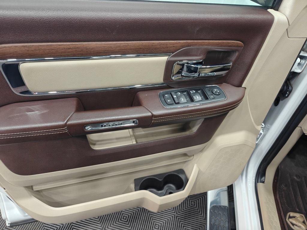 Used 2017 RAM 1500 Laramie w/ Convenience Group AWD/4WD image 60