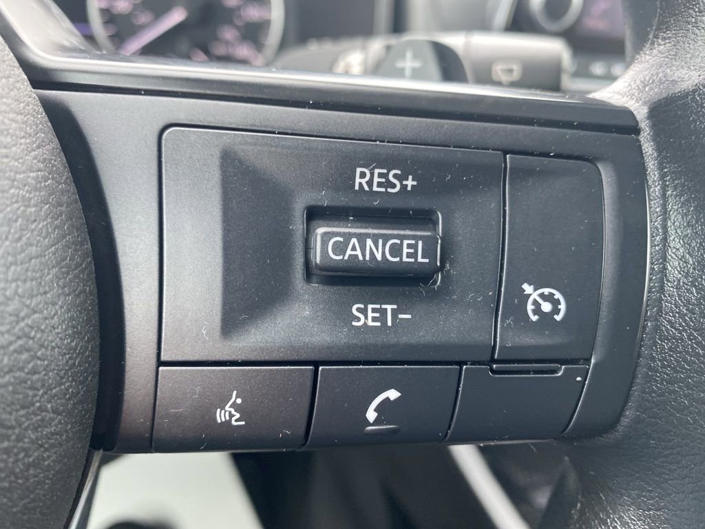 Used 2023 Nissan Rogue S image 22