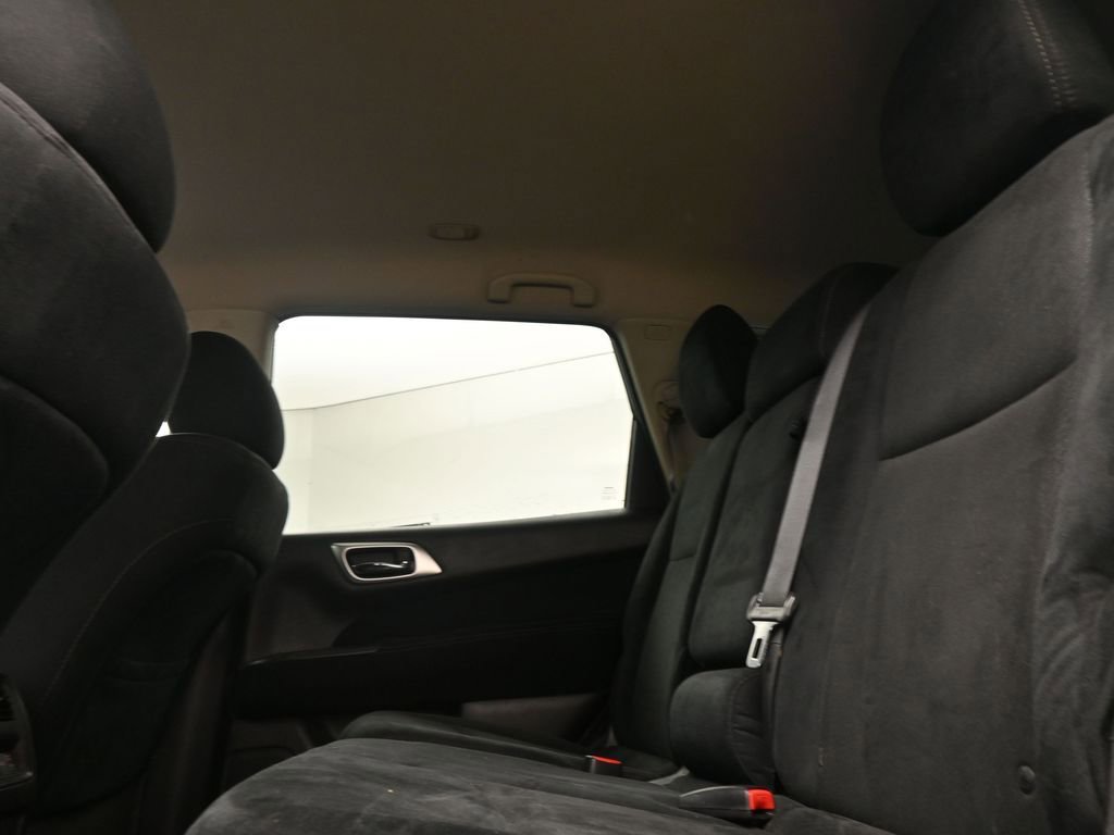 Used 2016 Nissan Pathfinder S image 13