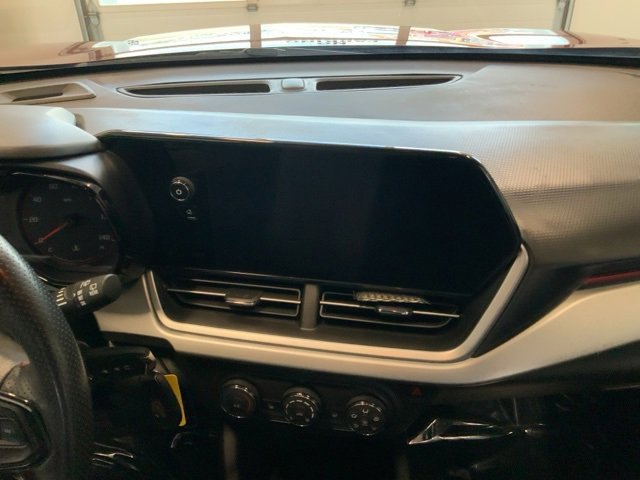 Used 2024 Chevrolet Trax RS image 18