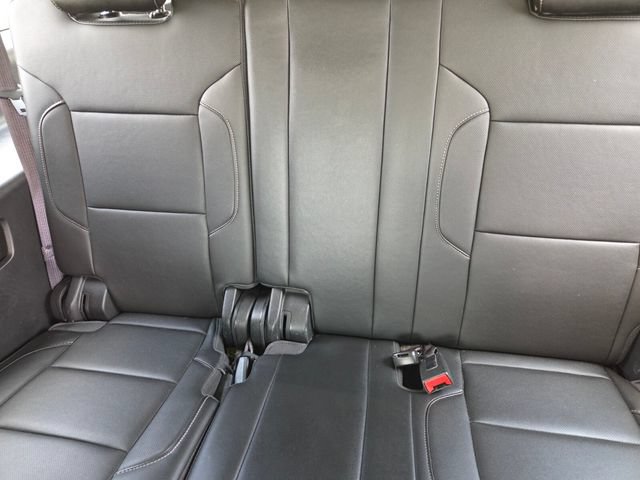 Used 2016 Chevrolet Suburban LTZ RWD image 8