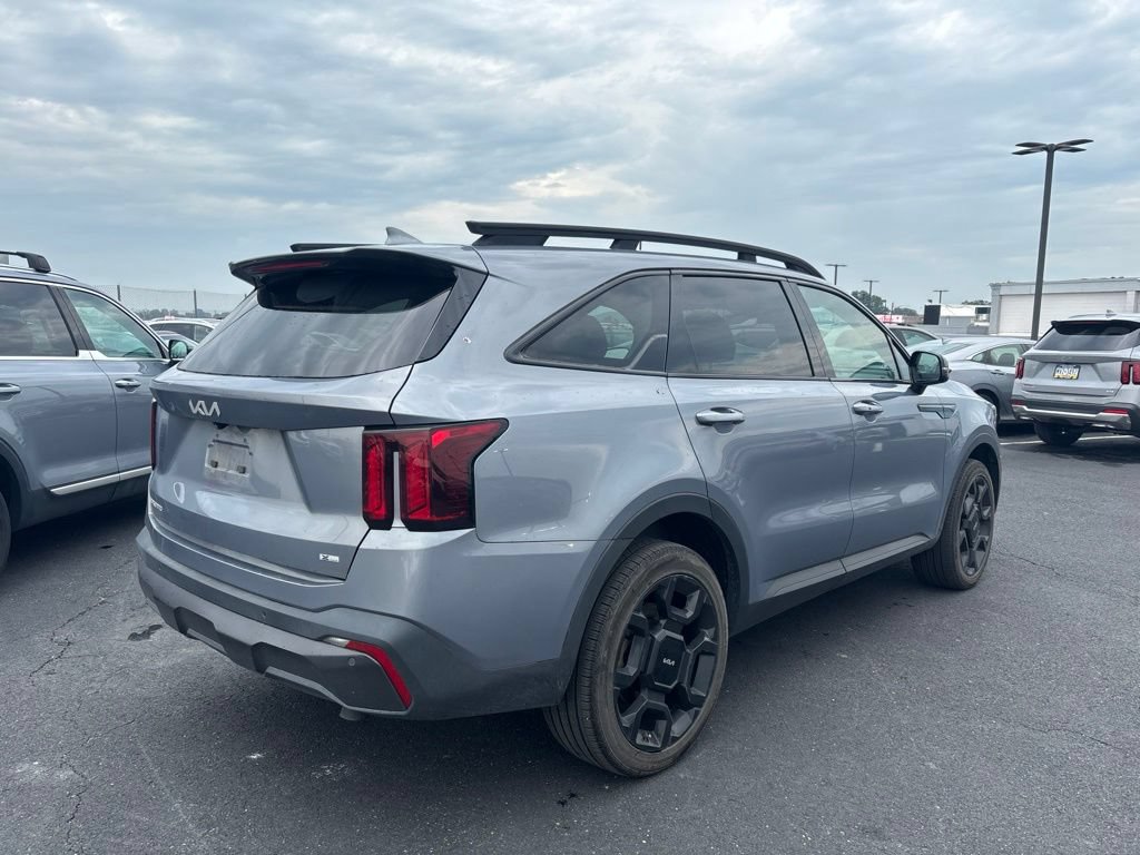 Certified 2024 Kia Sorento X-Line EX AWD/4WD image 2