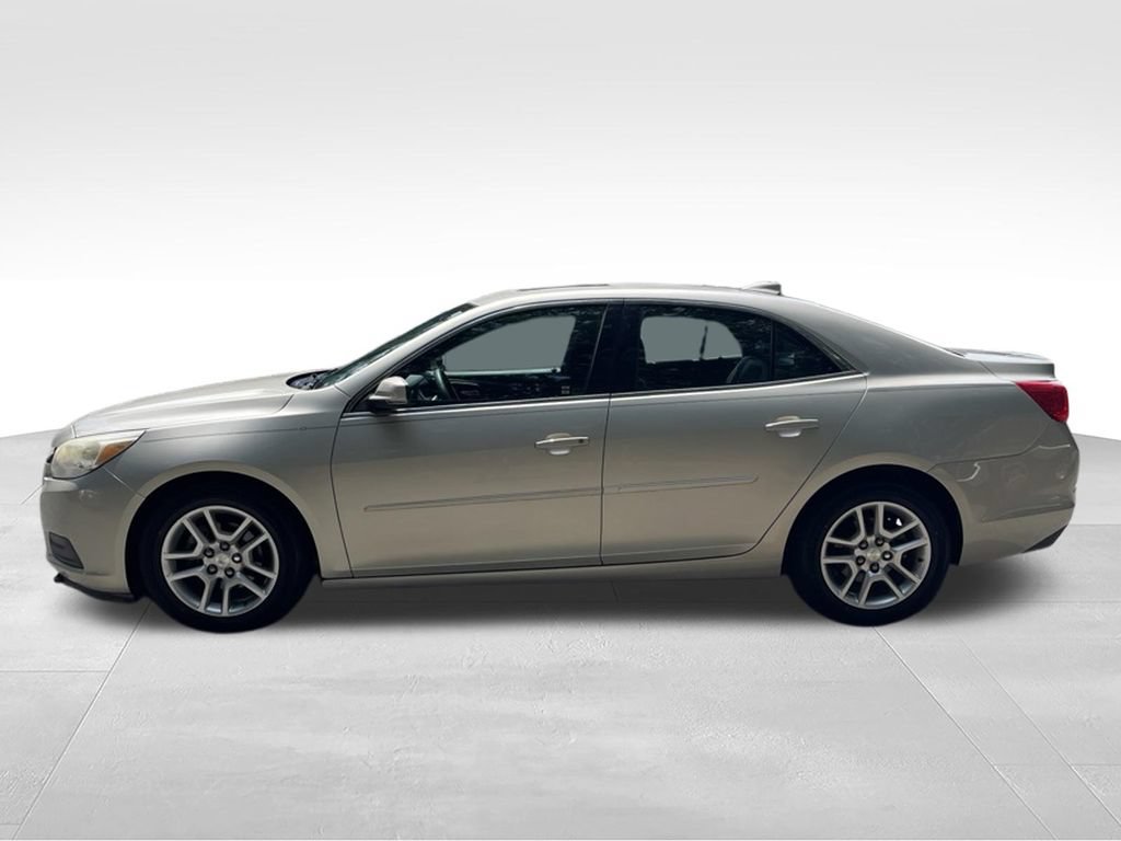 Used 2015 Chevrolet Malibu LT w/ Power Convenience Package FWD image 2