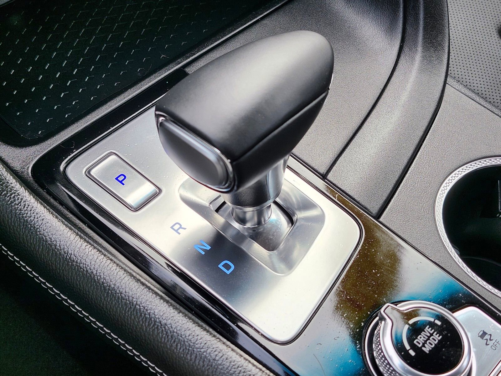 Used 2025 Genesis G70 2.5T image 26