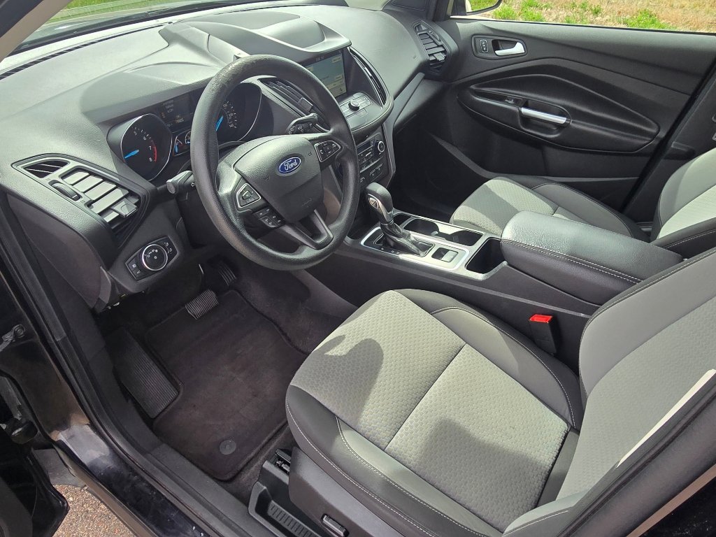 Used 2019 Ford Escape SE image 25