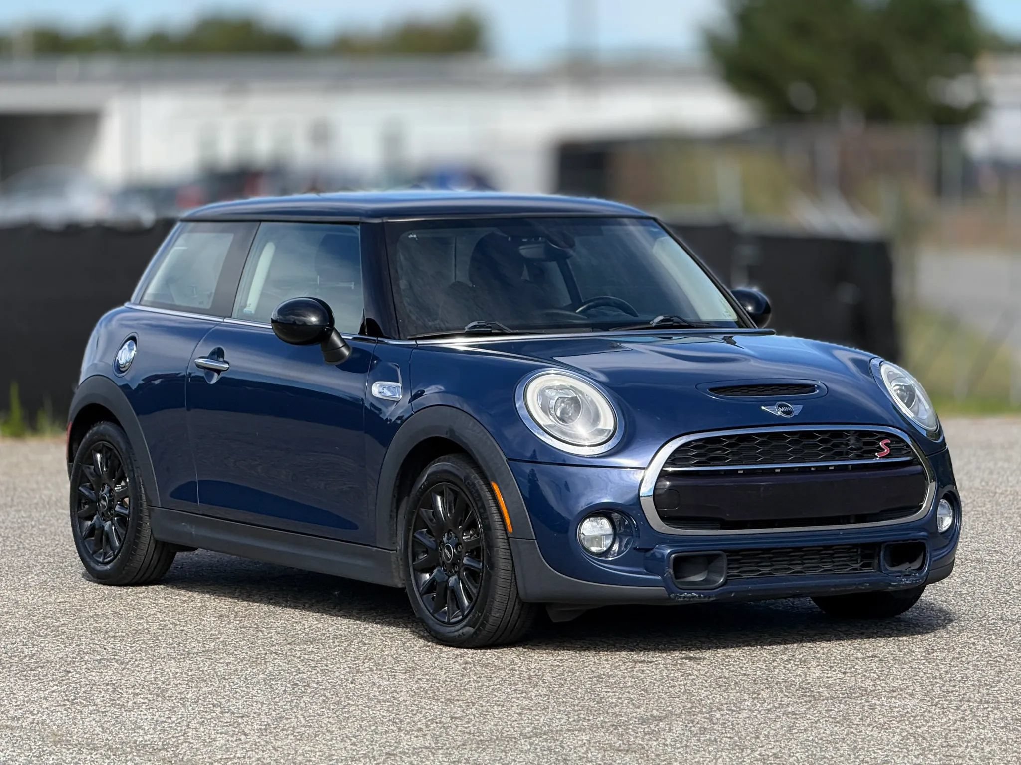 Used 2017 MINI Cooper S FWD image 1