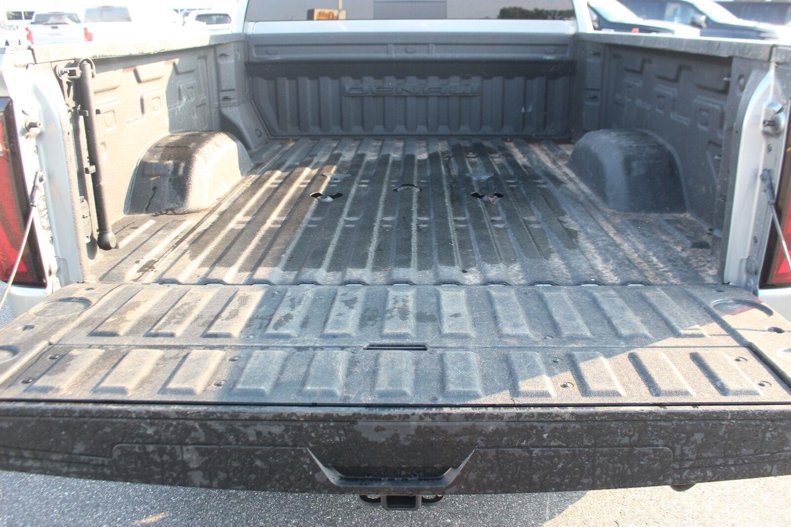 Used 2024 GMC Sierra 3500 Denali Ultimate AWD/4WD image 12