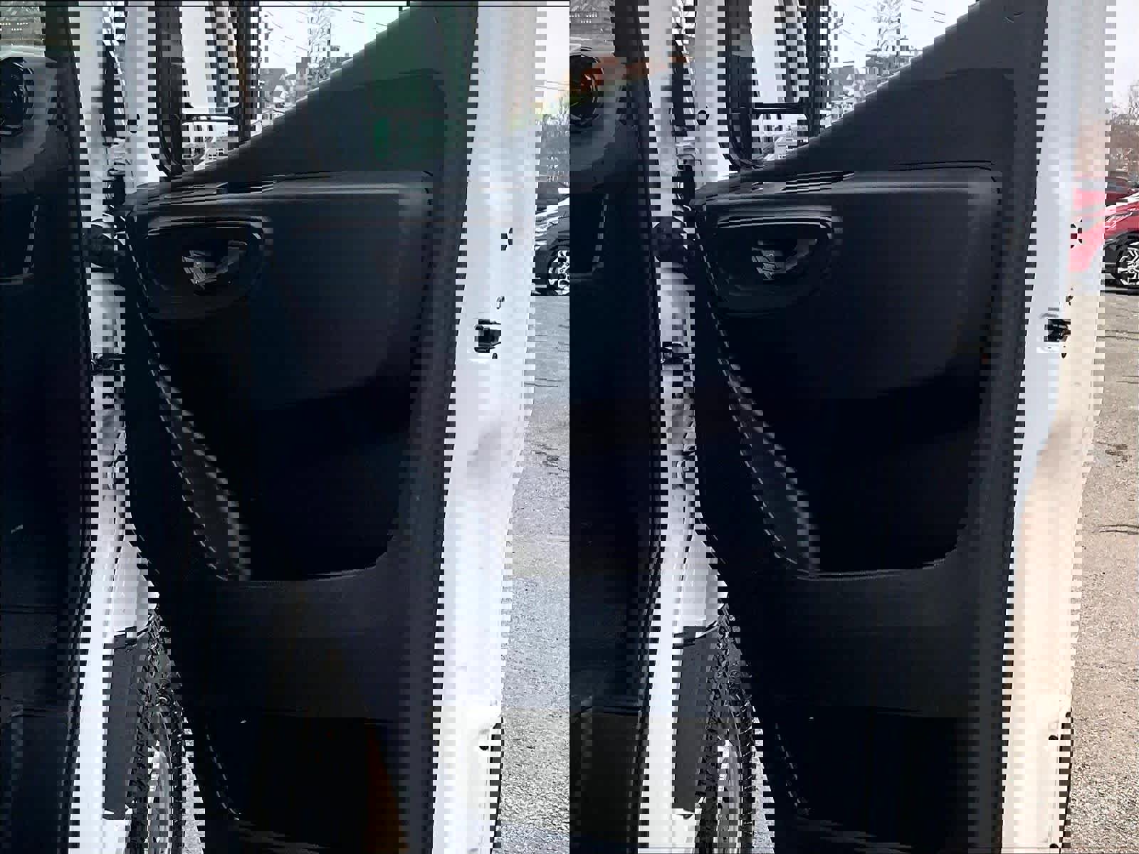 Used 2024 Mercedes-Benz Sprinter 2500 image 12