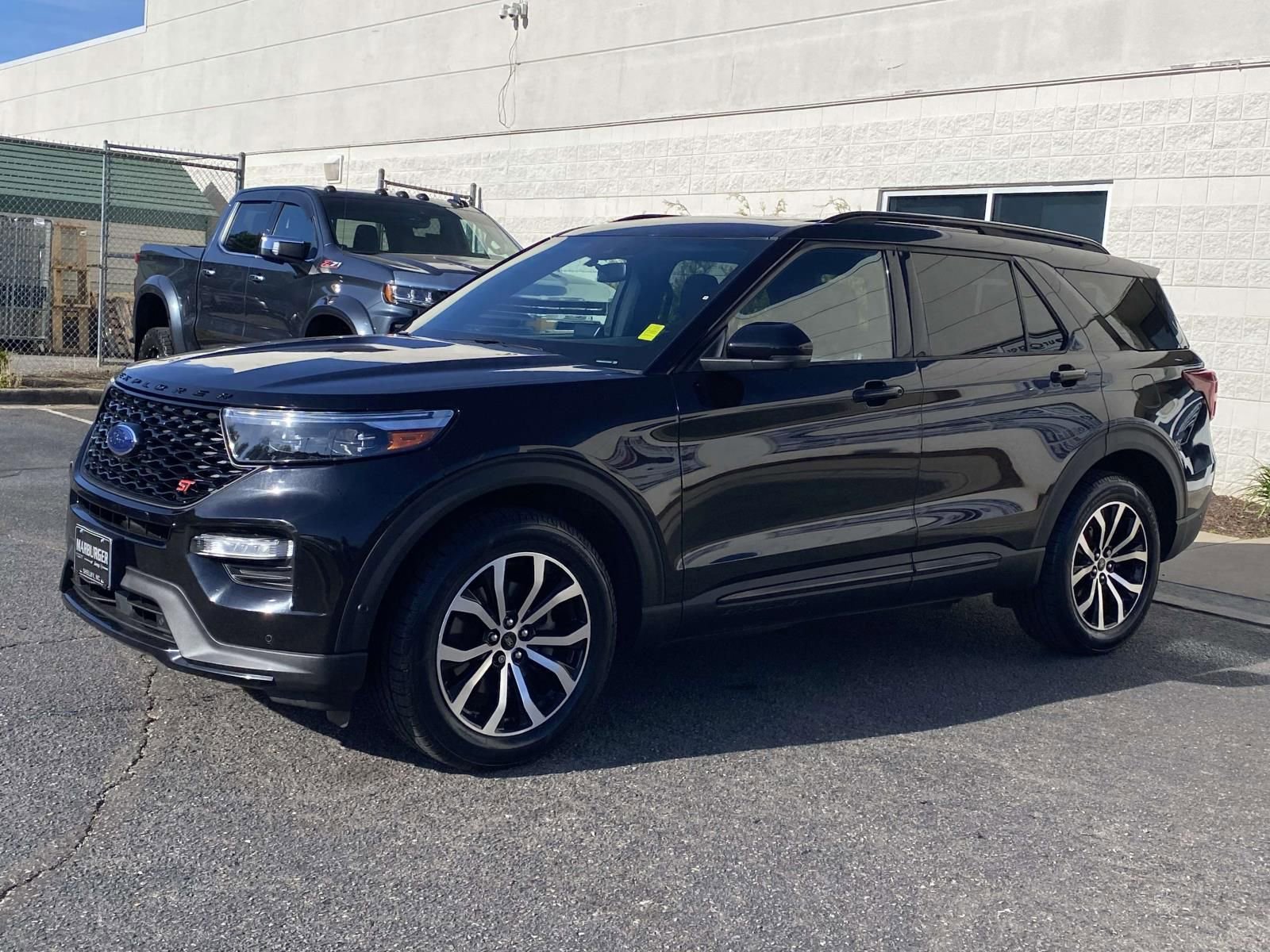 Used 2020 Ford Explorer ST w/ Premium Technology Package image 3
