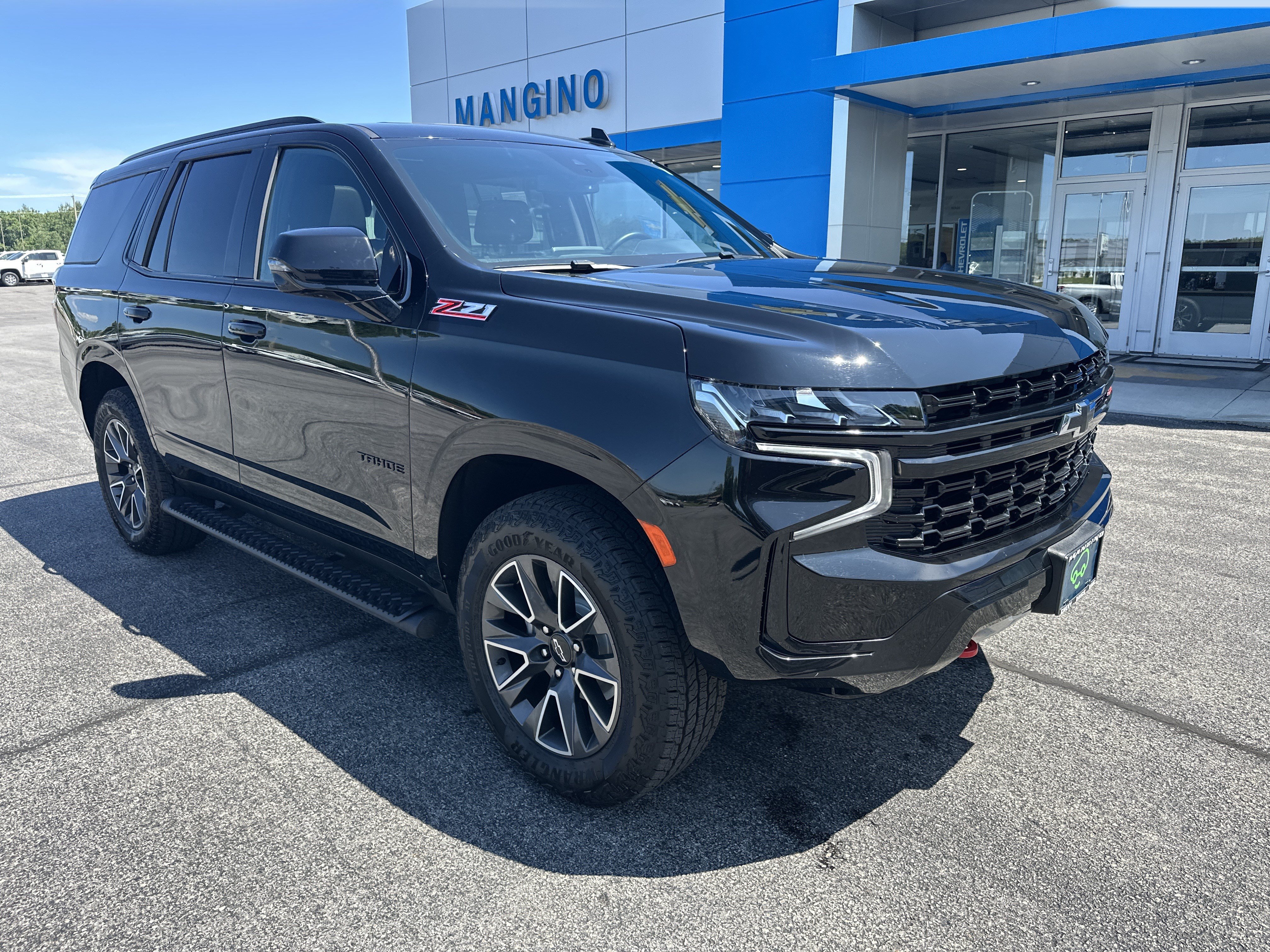 Certified 2024 Chevrolet Tahoe Z71 w/ Luxury Package AWD/4WD image 2