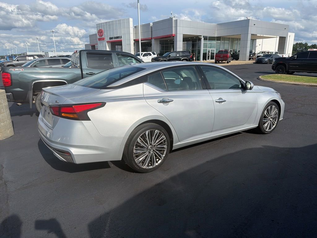 Used 2023 Nissan Altima 2.5 SL FWD image 7
