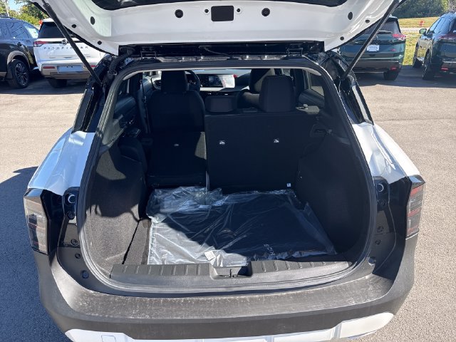 New 2027 Nissan Kicks SV w/ Cold Weather Package FWD image 9