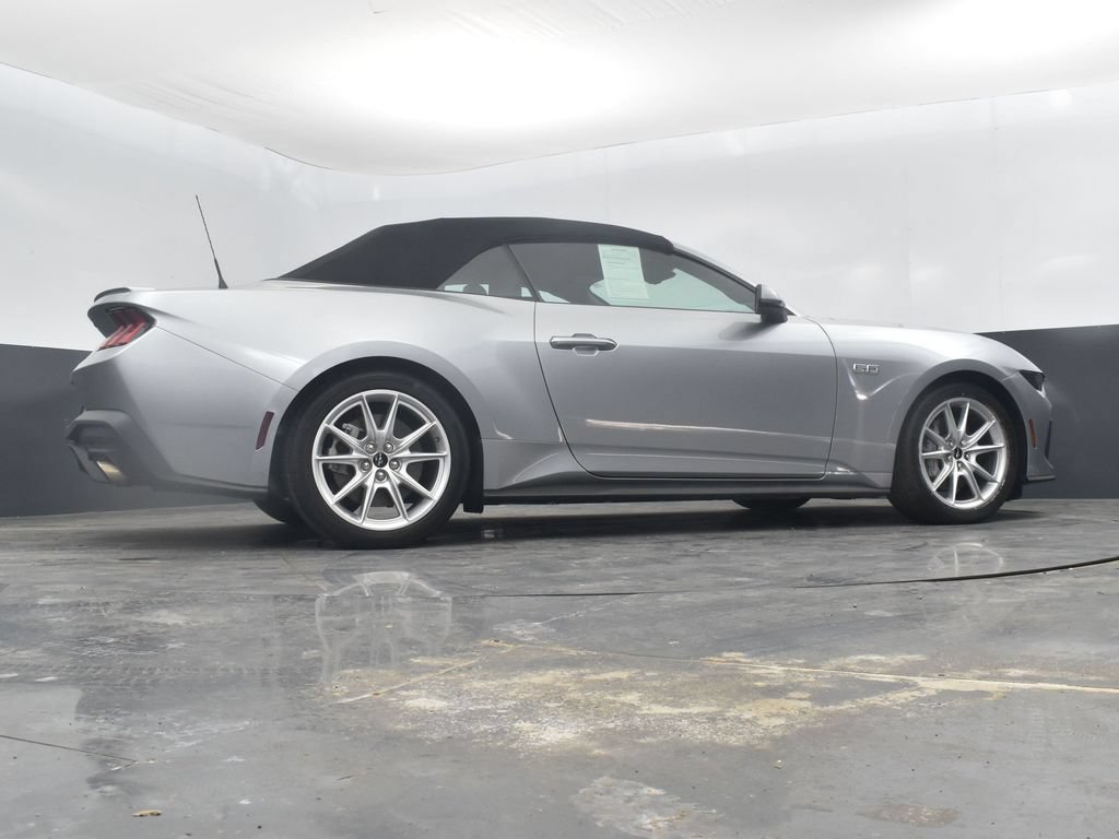 Used 2025 Ford Mustang GT Premium RWD image 32