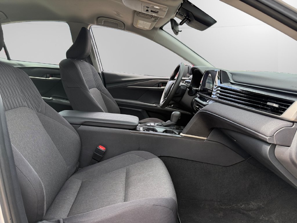 Used 2025 Toyota Camry LE FWD image 15