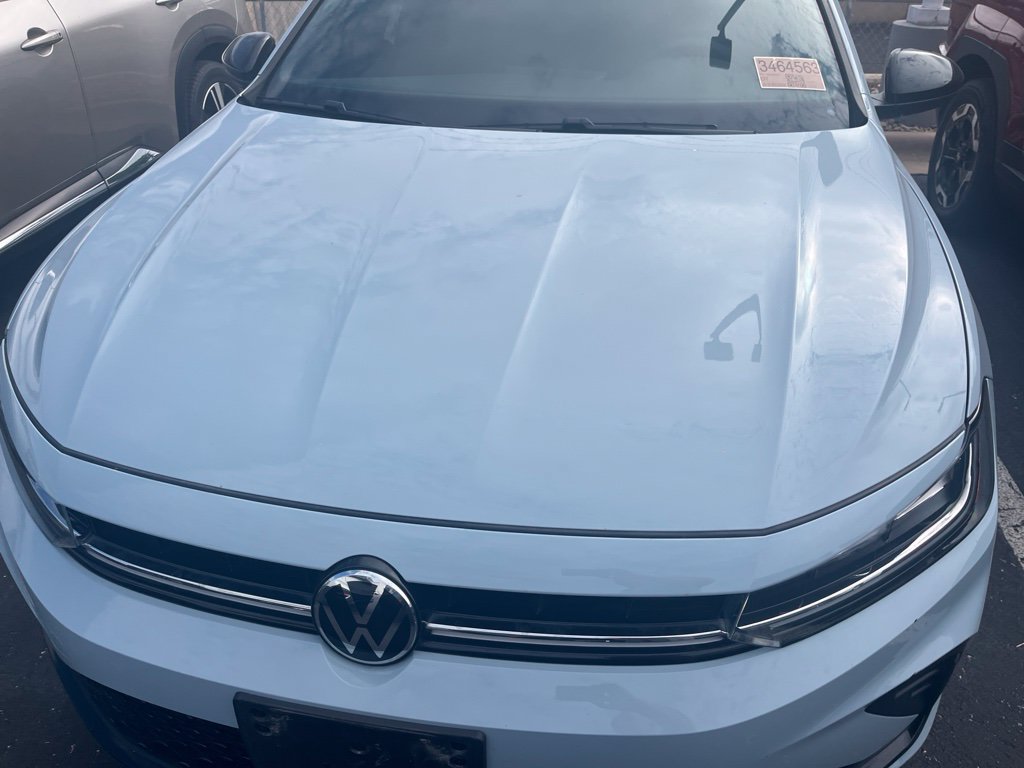Used 2025 Volkswagen Jetta Sport FWD image 2