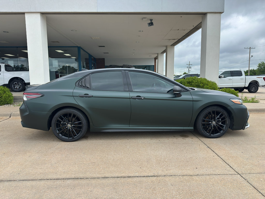 Used 2022 Toyota Camry XSE FWD image 12