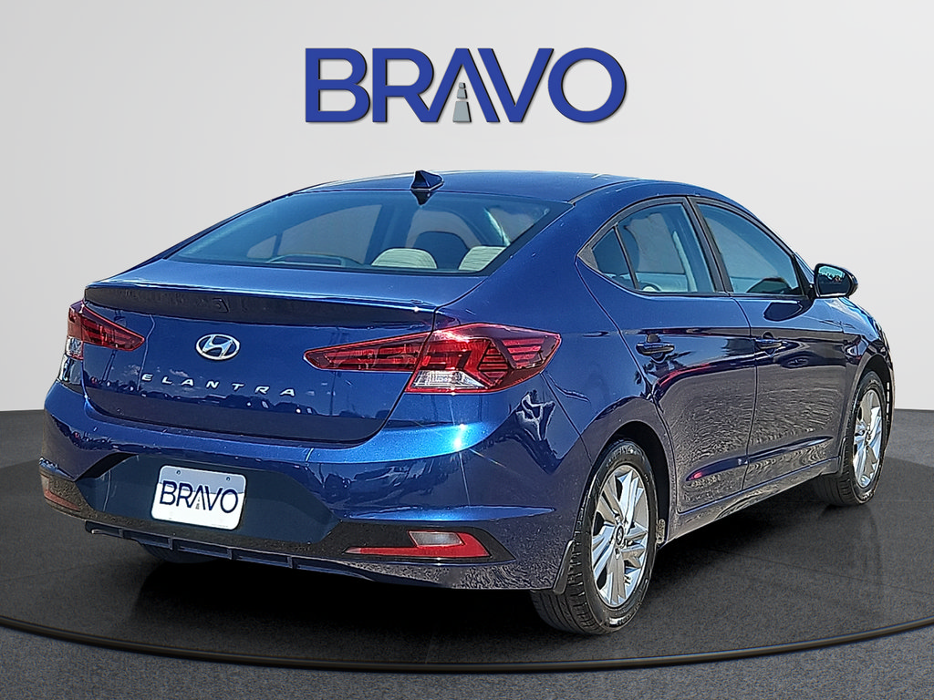 Used 2020 Hyundai Elantra SEL w/ Winter Weather Package FWD image 4