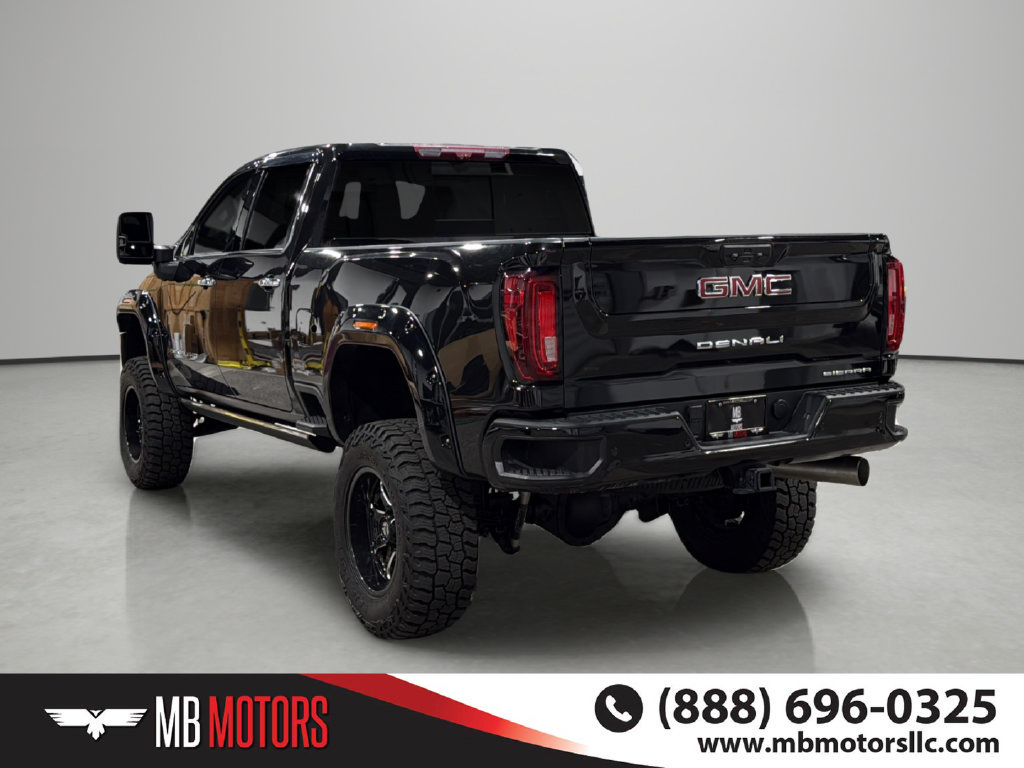 Used 2023 GMC Sierra 3500 Denali w/ Denali Black Diamond Edition AWD/4WD image 3