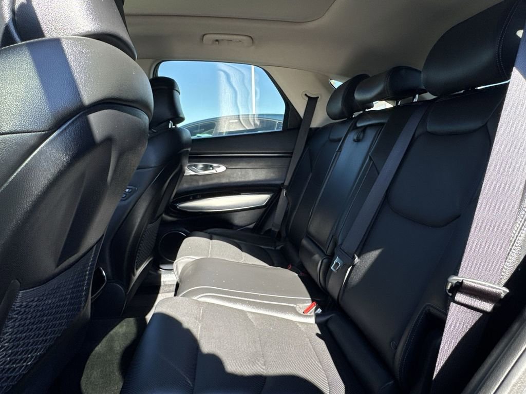 Used 2023 Genesis GV70 2.5T w/ Select Package image 11