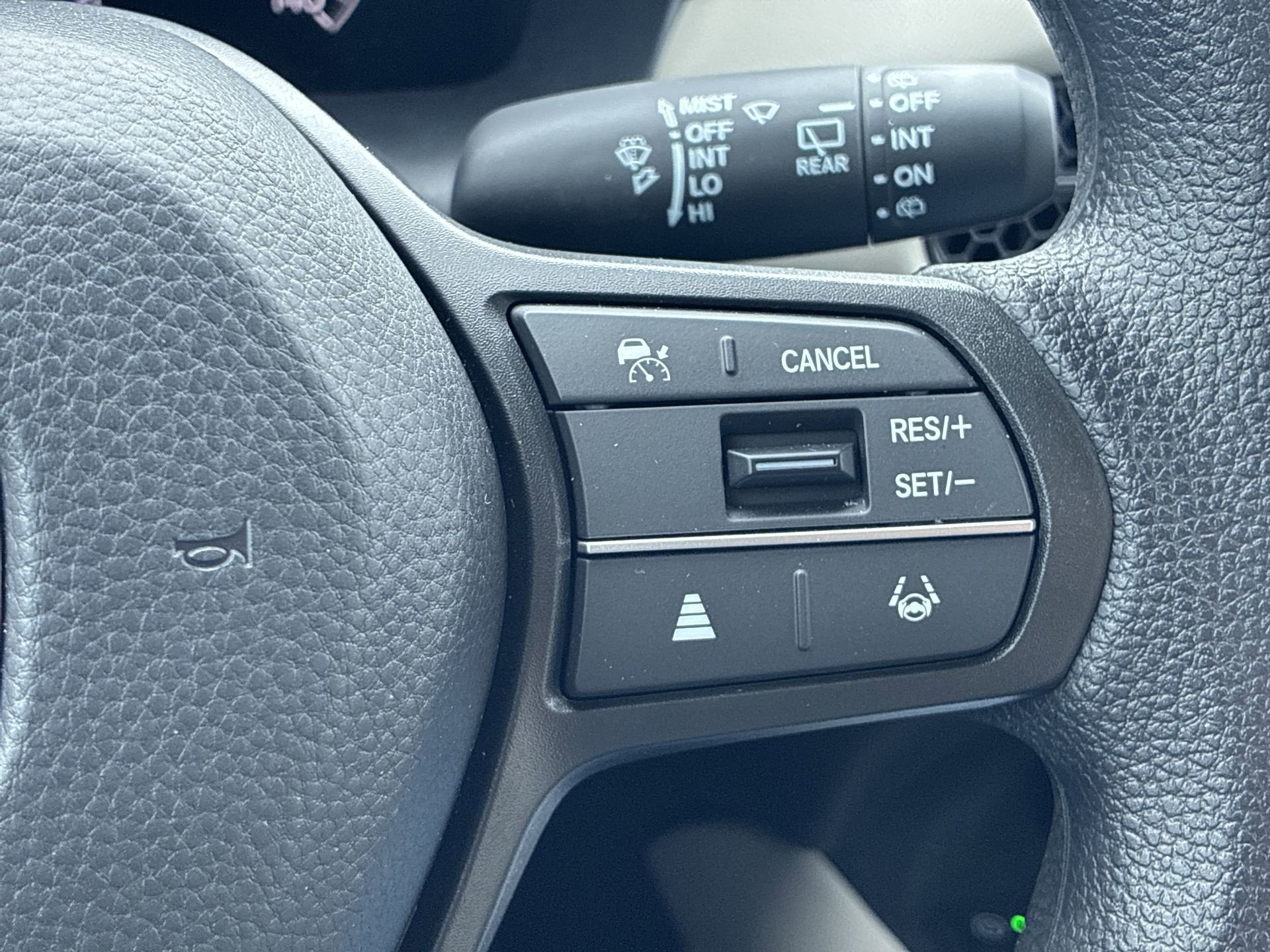 Certified 2026 Honda HR-V LX image 25