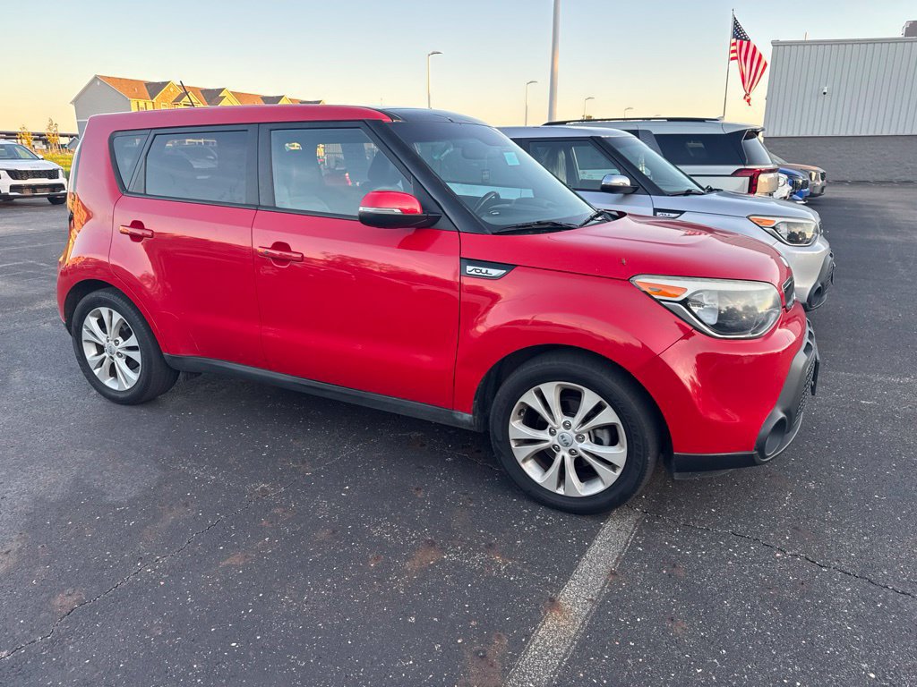 Used 2014 Kia Soul + w/ Primo Package FWD image 6