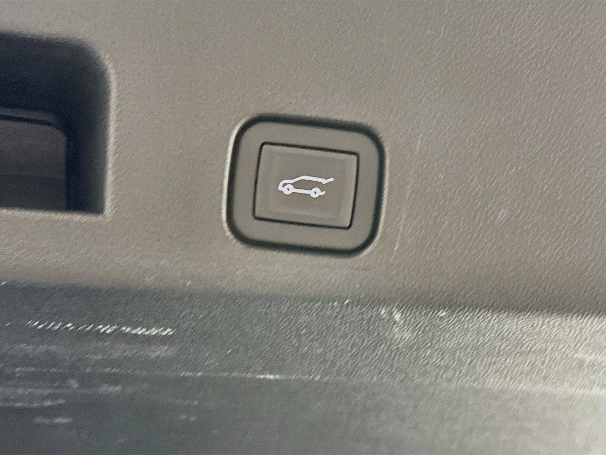 Used 2025 Chevrolet Traverse LT FWD image 31