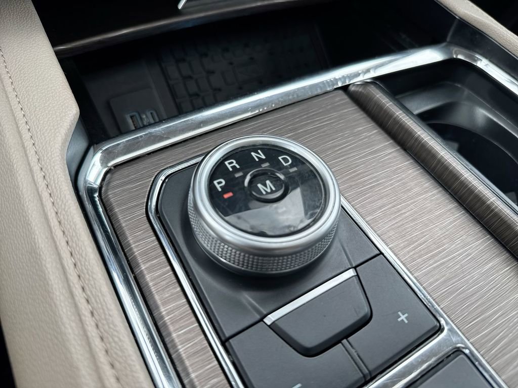 Used 2024 Ford Expedition Limited image 18