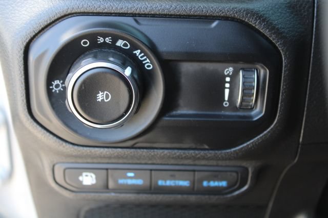 Used 2023 Jeep Wrangler Unlimited AWD/4WD image 25
