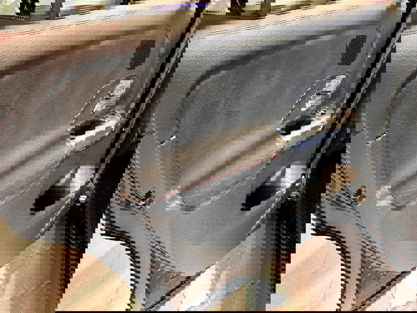 Used 2024 Mercedes-Benz GLB 250 4MATIC image 30