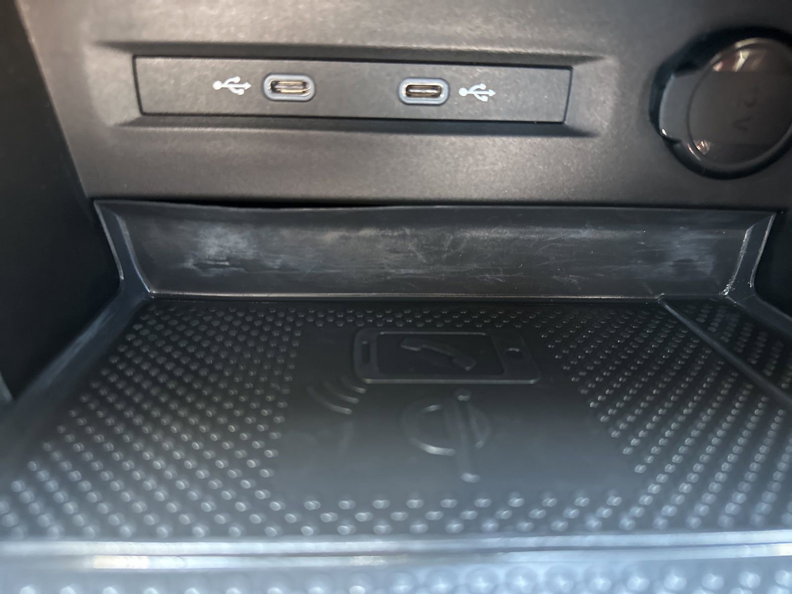 Certified 2024 Volkswagen Taos SE w/ Panoramic Sunroof Package image 59