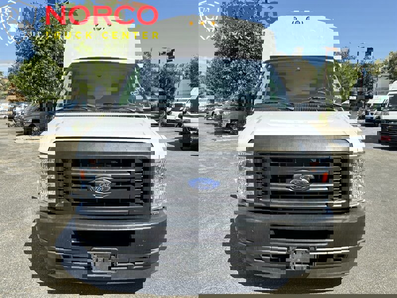 Used 2023 Ford E-350 and Econoline 350 Super Duty w/ Power Windows & Locks Group image 3